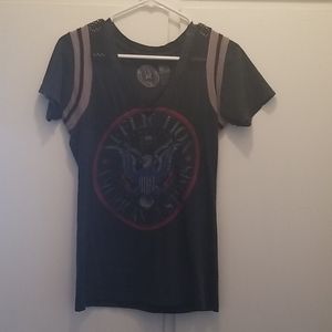 T shirt